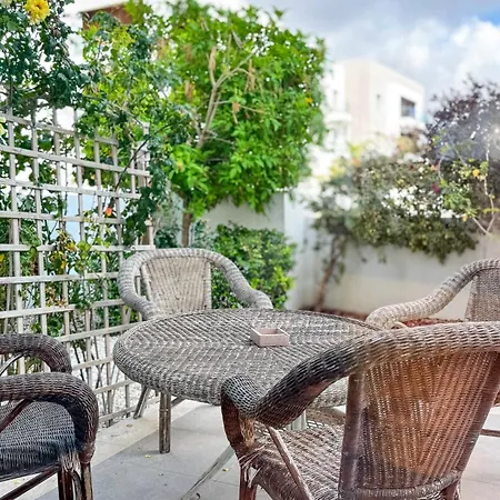 Villa Jasmine With Pool In Universal Paphos